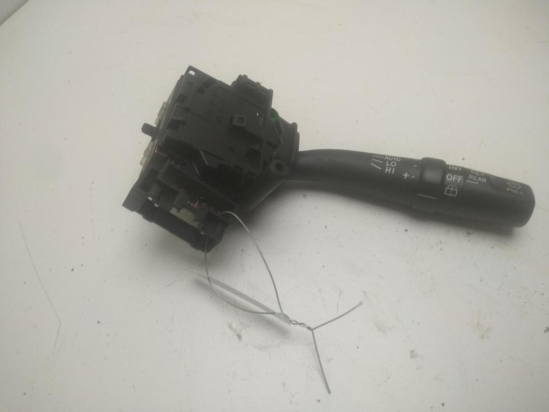переключатель дворников Toyota Avensis 2005, 2.2 л., дизель, МКПП, серый, универсал, 8465205170