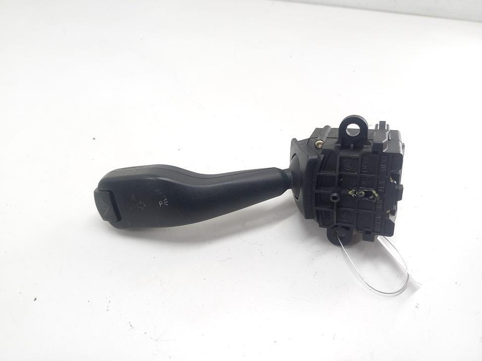 переключатель поворотов BMW 3 E46 1999, 2.8 л., бензин, АКПП, серый, универсал, 8363668
