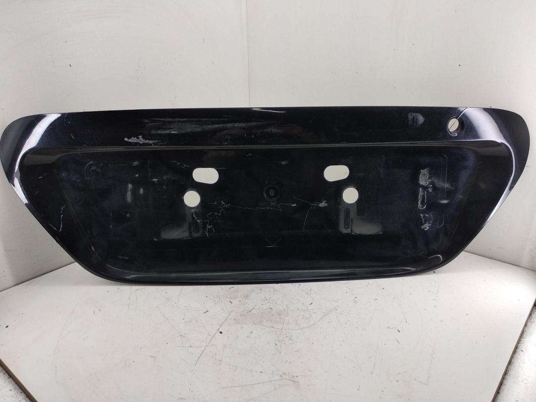 накладка подсветки номера Mitsubishi Lancer 2006, 2.0 л., бензин, МКПП, чёрный, седан, MR379016