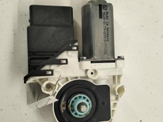 моторчик стеклоподъемника задний правый Skoda Octavia mk2 (A5 1Z) 2010, 1.6 л., дизель, робот, белый, универсал, 5K0959794