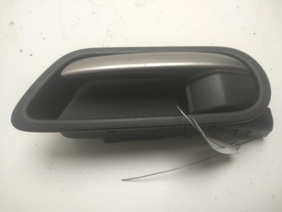 ручка внутренняя задняя левая Mazda 3 BL 2009, 1.6 л., дизель, МКПП, серый, хетчбэк 5 дв.