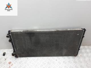 радиатор охлаждения Volkswagen Passat B4 1996, 1.8 л., бензин, МКПП, зелёный, универсал, 3A0121253T