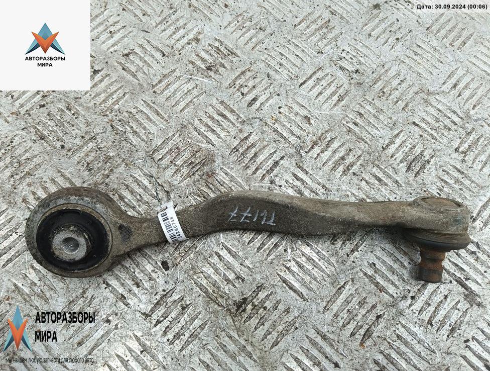 рычаг передний левый Audi A4 B5 1996, 1.8 л., бензин, МКПП, чёрный, универсал - фото №1