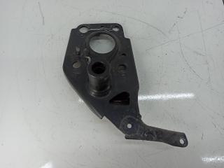 кронштейн (крепление) Audi A6 4B/C5 1999, 2.4 л., бензин, МКПП, серый, универсал, 4B0805498A