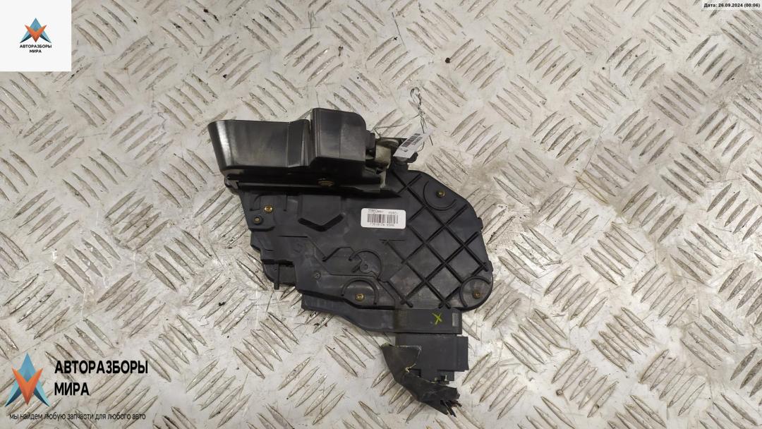 замок двери передней левой Ford Focus 2 поколение 2005, 1.6 л., i, бензин, МКПП, чёрный, хетчбэк 3 дв., 3M5AR21813CJ - фото №1