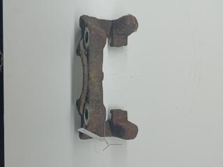 скоба суппорта Ford Galaxy 1 поколение [рестайлинг] 2003, 1.9 л., дизель, МКПП, чёрный, минивэн