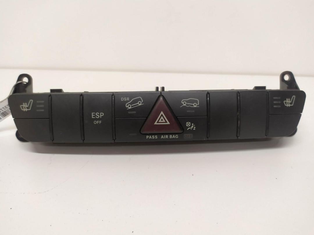 кнопка аварийной сигнализации Mercedes-Benz M-Class ML W164 2006, 3.0 л., дизель, АКПП, серый, внедорожник 5 дв., 1648703510