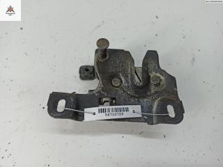 замок капота Audi A4 B5 1997, 1.6 л., бензин, МКПП, чёрный, универсал, 8D0823509L