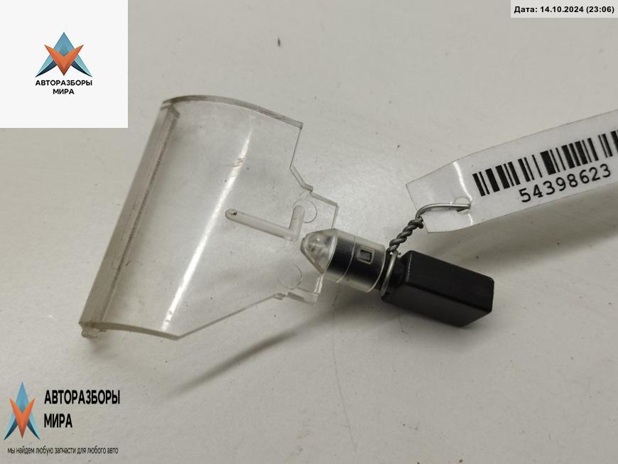 фонарь салона (плафон) Audi A6 4B/C5 2000, 2.5 л., дизель, АКПП, чёрный, универсал, 4B0919063A - фото №1