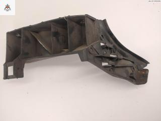 кронштейн заднего бампера Volkswagen Polo 4 поколение 2003, 1.2 л., бензин, МКПП, чёрный, хетчбэк 5 дв., 6Q6807376