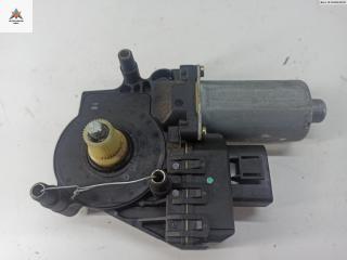 моторчик стеклоподъемника передний левый Audi A6 4B/C5 1999, 2.4 л., МКПП, универсал, 4B0959801