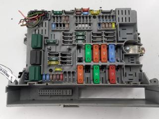 блок предохранителей BMW 1 серия E81/E82/E87/E88 2006, 1.6 л., бензин, МКПП, чёрный, хетчбэк 5 дв., 6906624