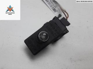 подсветка номера Volkswagen Golf 3 поколение 1993, 1.6 л., бензин, МКПП, синий, хетчбэк 5 дв., 1H6943167B