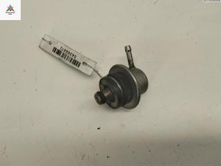 регулятор давления топлива Volkswagen Bora 1 поколение 1999, 1.6 л., бензин, МКПП, красный, седан, 037133035H