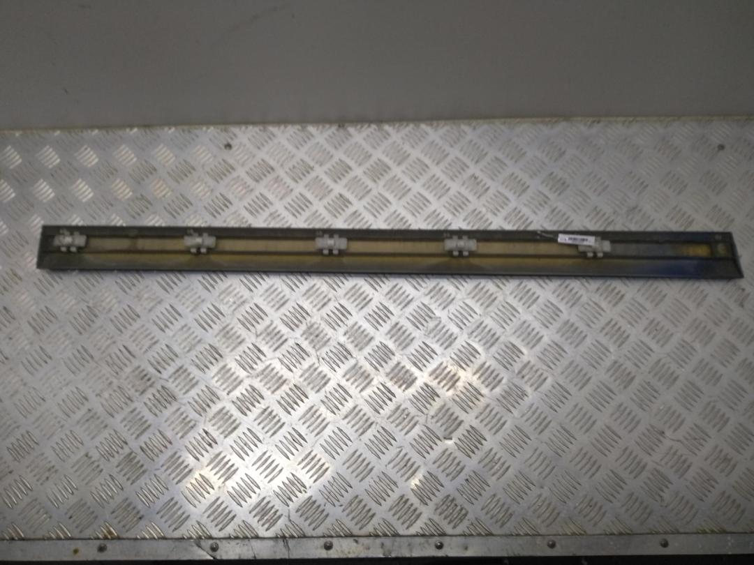 молдинг двери передней правой Mercedes-Benz E W210 1998, 3.2 л., бензин, АКПП, синий, универсал