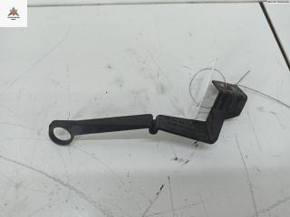 кронштейн (крепление) Audi A4 B5 1996, 2.6 л., бензин, АКПП, зелёный, универсал, 8D0820538A