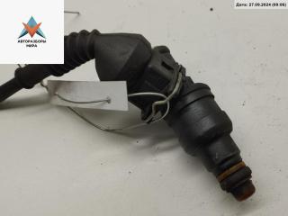 форсунка Audi A4 B5 1996, 1.8 л., бензин, МКПП, красный, седан, 058133551A