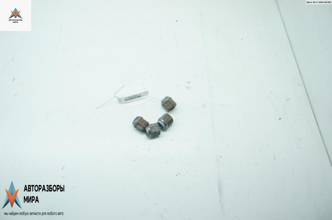 гайка Ford Cougar 9 поколение 1998, 2.0 л., бензин, МКПП, синий, купе - фото №1