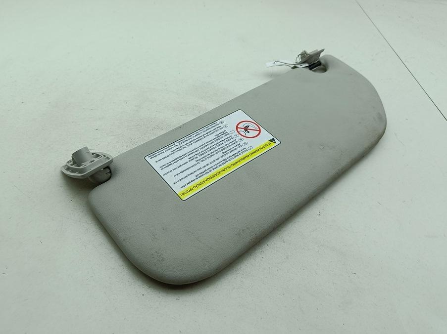 козырек солнцезащитный Toyota Aygo 2006, 1.0 л., бензин, МКПП, красный, хетчбэк 3 дв.