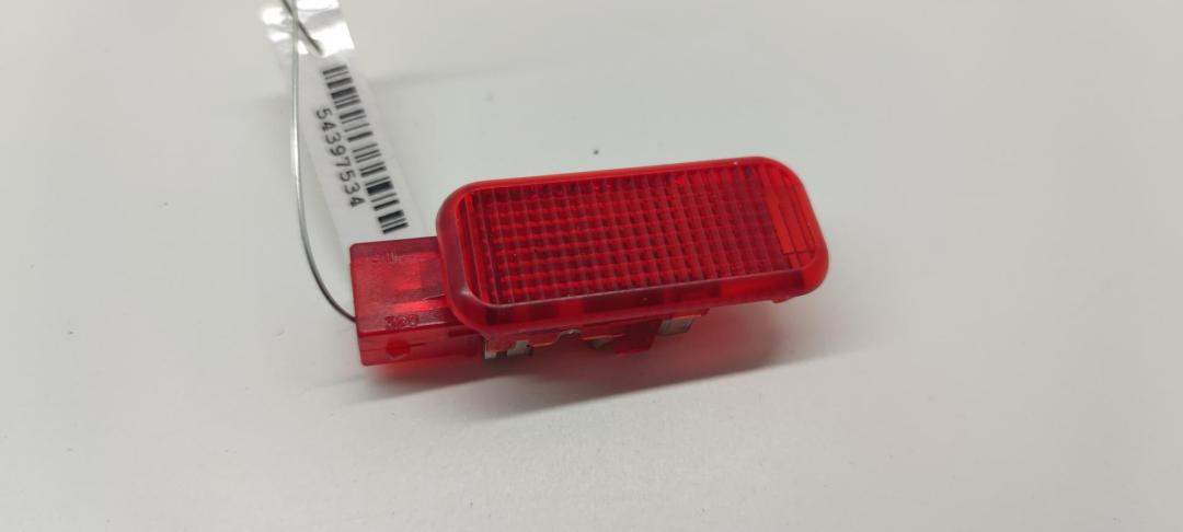 фонарь салона (плафон) Audi A4 B6 2003, 3.0 л., бензин, МКПП, синий, универсал, 8D0947411