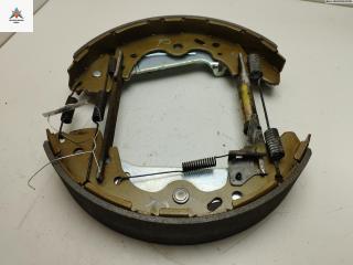 Колодки тормозные задние Hyundai H-1 Starex [рестайлинг] 2006, 2.5 л., дизель, МКПП, белый, минивэн