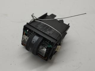 кнопка обогрева сидений Audi A6 C5 2002, 2.5 л., дизель, АКПП, чёрный, универсал, 4D0963563E
