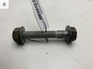 Болт крепления Audi A6 4B/C5 1997, 2.4 л., бензин, МКПП, зелёный, универсал