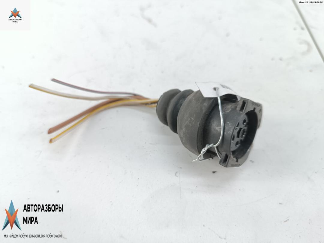 разъем (фишка) проводки Audi A4 B5 1995, 1.8 л., бензин, МКПП, синий, седан, 8D0971968 - фото №1
