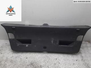 обшивка крышки багажника Volkswagen Golf 5 поколение 2005, 1.6 л., бензин, МКПП, серый, хетчбэк 3 дв., 1K6867601