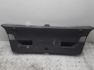 обшивка крышки багажника Volkswagen Golf 5 поколение 2005, 1.6 л., бензин, МКПП, серый, хетчбэк 3 дв., 1K6867601
