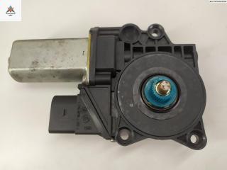 моторчик стеклоподъемника задний правый BMW 1 серия E81/E82/E87/E88 [рестайлинг] 2009, 2.0 л., дизель, МКПП, серый, хетчбэк 5 дв., 71001603