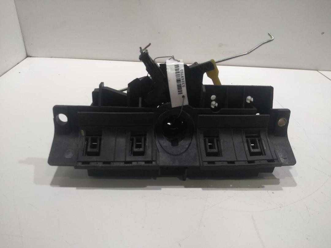 ручка крышки багажника Audi A4 B5 1998, чёрный, универсал, 8D9827565