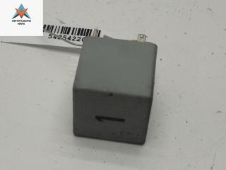 реле (прочие) Volkswagen Passat B3 1990, 1.8 л., бензин, МКПП, зелёный, универсал, N1