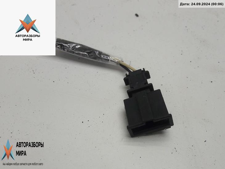 разъем (фишка) проводки Volkswagen Golf 4 поколение 2002, 1.6 л., бензин, МКПП, чёрный, хетчбэк 5 дв., 3B0972712 - фото №1