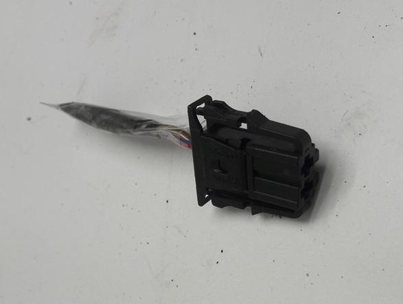 разъем (фишка) проводки Volkswagen Bora 2000, 1.9 л., дизель, МКПП, серый, универсал, 1J0972923