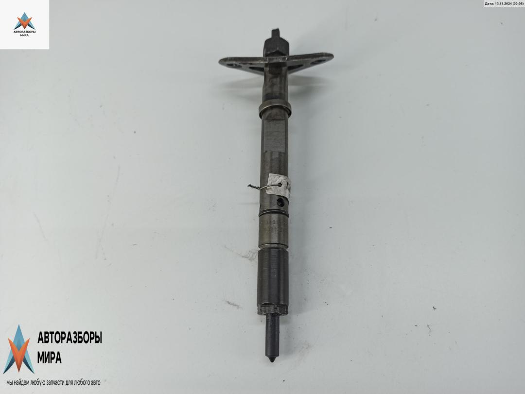 форсунка Audi A6 4B/C5 2000, 2.5 л., дизель, МКПП, чёрный, универсал, 059130201A - фото №1