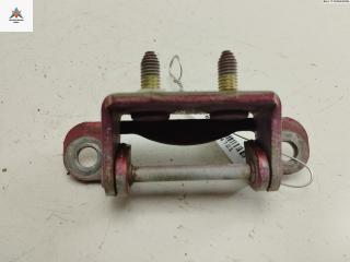 петля крышки багажника Subaru Forester 1 поколение (SF) [рестайлинг] 2000, красный, внедорожник 5 дв.