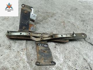 кронштейн (крепление) Toyota Avensis 2 поколение (T250) [рестайлинг] 2006, 2.2 л., дизель, МКПП, серый, универсал