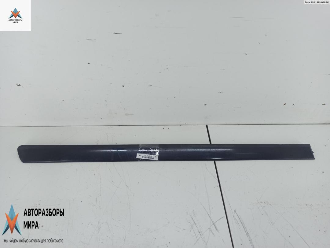 молдинг двери задней правой Audi A4 B6 2002, 2.5 л., дизель, МКПП, синий, универсал, 8E0853964 - фото №1