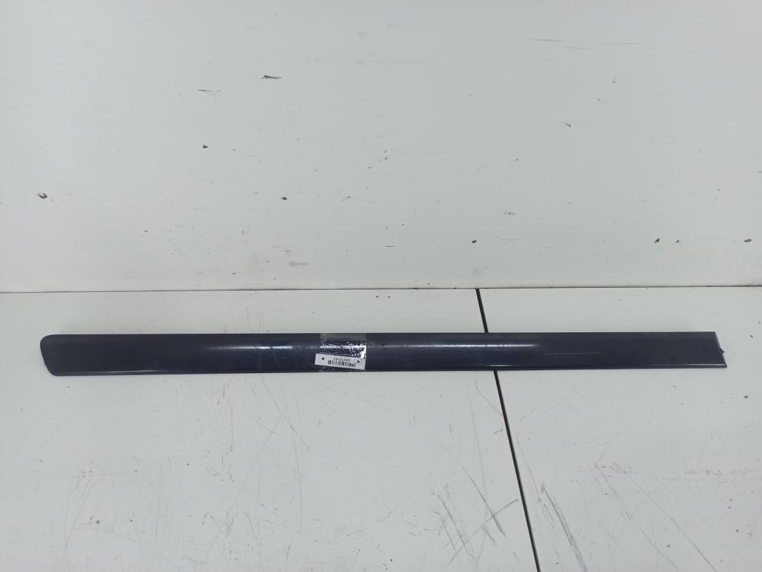 молдинг двери задней правой Audi A4 B6 2002, 2.5 л., дизель, МКПП, синий, универсал, 8E0853964