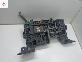 блок предохранителей Opel Monterey 1 поколение 1992, 3.2 л., бензин, МКПП, красный, внедорожник 5 дв.