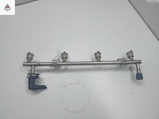 топливная рампа Opel Astra J 2010, 1.6 л., бензин, АКПП, чёрный, хетчбэк 5 дв.