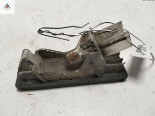 подсветка номера Renault Scenic 2 поколение [рестайлинг] 2006, 1.4 л., бензин, МКПП, бежевый, минивэн, 8200013577