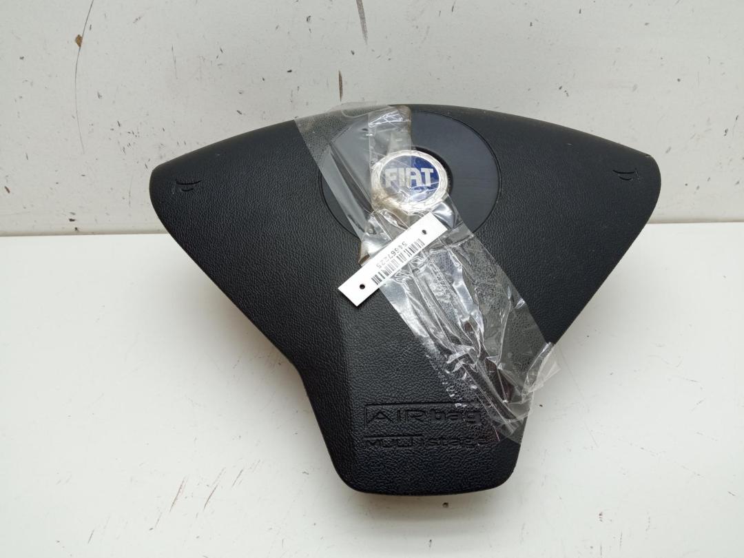 подушка безопасности водителя Fiat Stilo 2002, 1.6 л., бензин, МКПП, серый, универсал