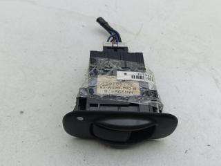 кнопка стеклоподъемника переднего правого Mitsubishi Galant 7 поколение 1995, 2.0 л., бензин, АКПП, зелёный, седан, MR225476
