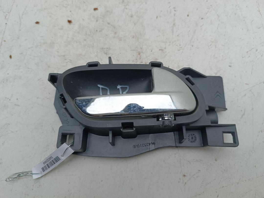ручка внутренняя передняя правая Citroen C4 2008, 1.4 л., бензин, МКПП, серый, хетчбэк 5 дв., 96435310VD
