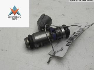 форсунка Volkswagen Golf 4 поколение 2002, 1.6 л., бензин, МКПП, чёрный, хетчбэк 5 дв., 036031T