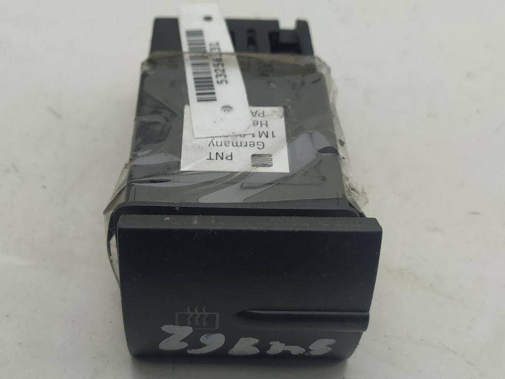 кнопка обогрева заднего стекла SEAT Leon 2001, 1.6 л., бензин, МКПП, синий, хетчбэк 5 дв., 1M1959621