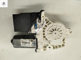 моторчик стеклоподъемника задний правый Volkswagen Golf 6 поколение 2012, 1.6 л., дизель, робот, серый, универсал, 3C0959704B