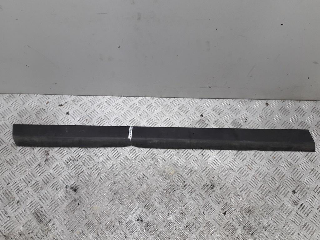 молдинг двери передней левой Volkswagen Passat B5+ (GP) 2005, 1.9 л., дизель, АКПП, чёрный, универсал, 3B0854939